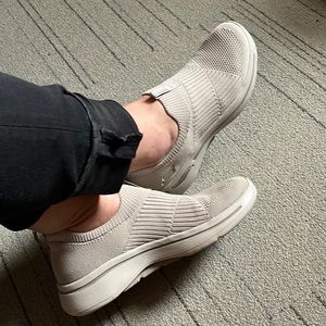 Skechers Women’s Arch Fit Sneakers